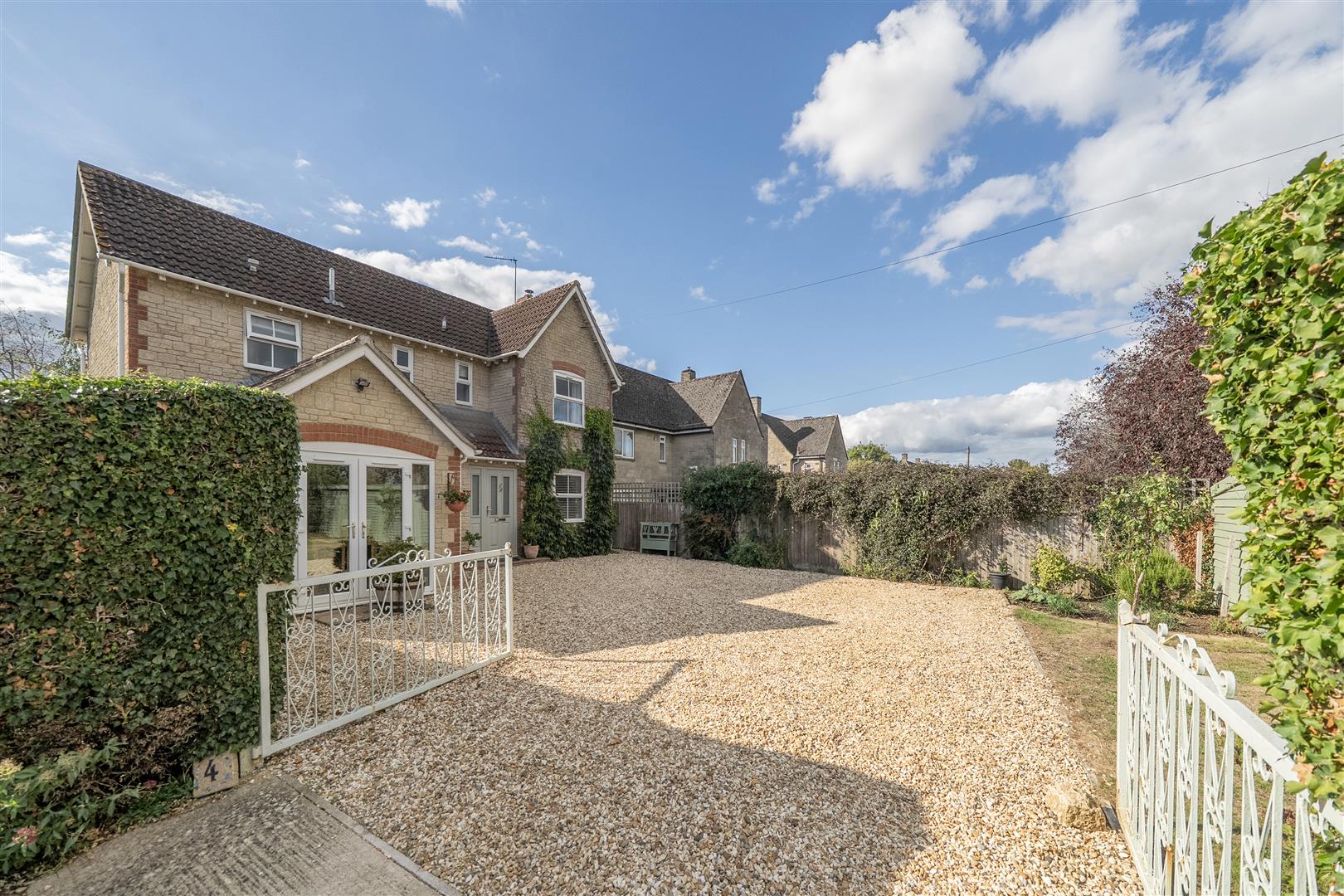 Rectory Close, Stanton St. Quintin 